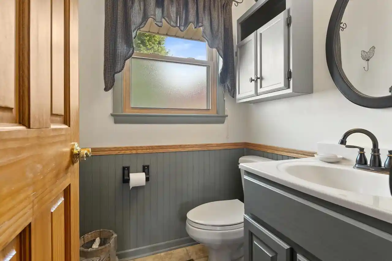 5th image of W227S4508 Patricia Lane Lane, Waukesha, WI 53189 | MLS# 1976525