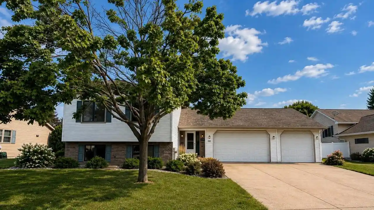 1st image of 3171 Mockingbird Way Way, Oshkosh, WI 54904 | MLS# 50331086
