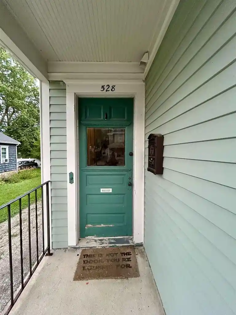 3rd image of 528 Mt Vernon Street Street, Oshkosh, WI 54901 | MLS# 50331139