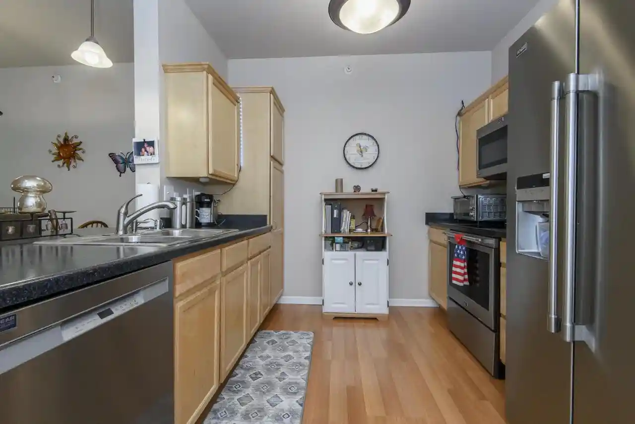 3rd image of W129n6811 Northfield Dr Dr, Menomonee Falls, WI 53051