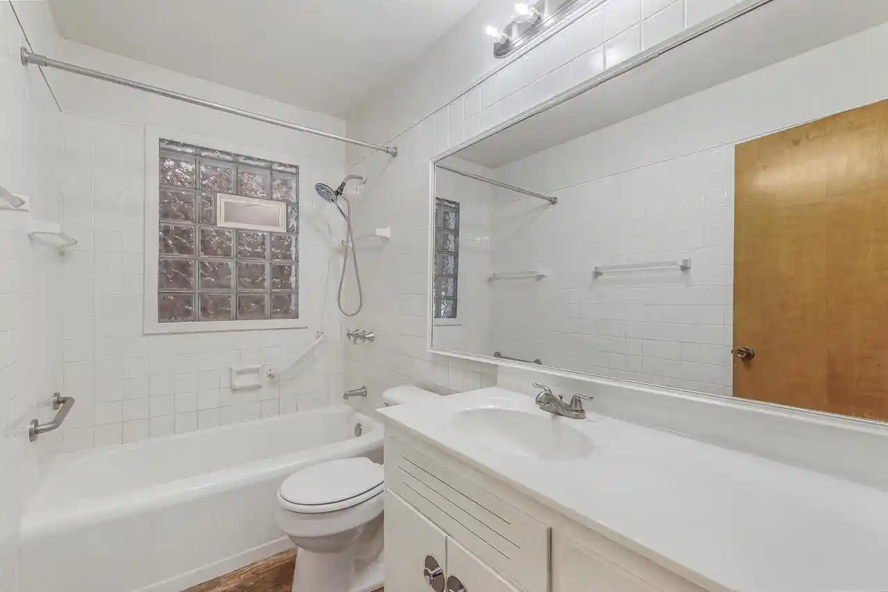 2nd image of 4411 W Custer Avenue Avenue, Milwaukee, WI 53218 | MLS# 1976529
