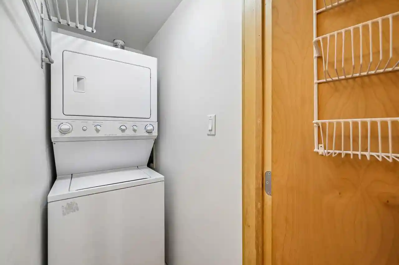 Listing Photo 4 - Condo for sale in building located at 111 N Hamilton St St, Madison, WI 53703 - Unit #203