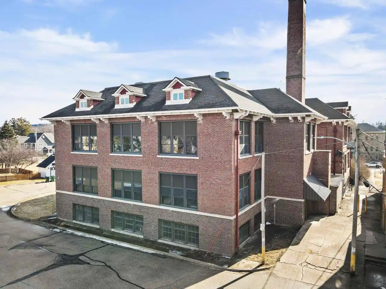 4th image of 116 Swift St St, Edgerton, WI 53534