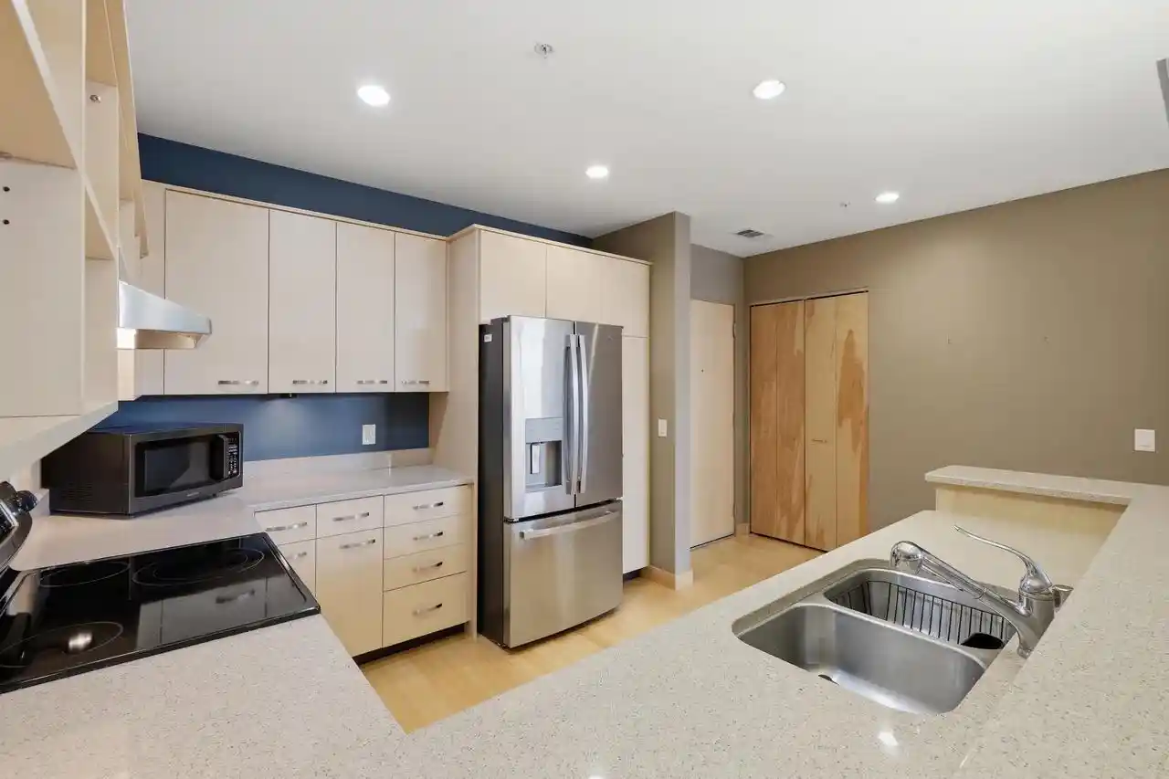 2nd image of 309 W Washington Avenue Avenue #412, Madison, WI 53703 | MLS# 2030695