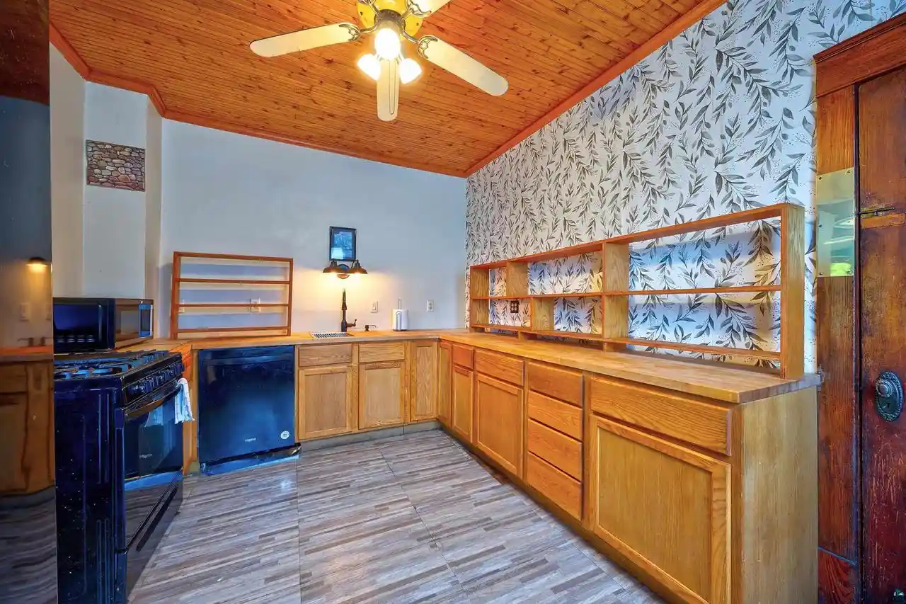 21st image of 419 W 3rd St St, Washburn, WI 54891 | MLS# 6127416