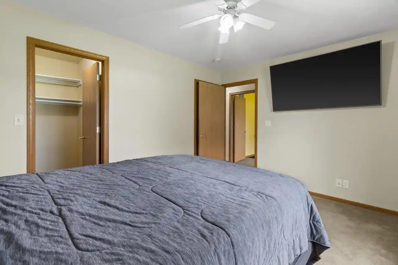 Photo 3 of Single family home for sale at 325 W Rice Dr, Beloit, WI 53511 | MLS# 2030706 | Listing updated on 2026-09-08
