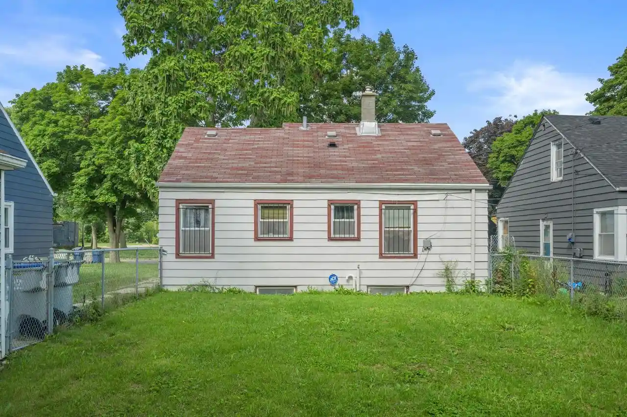 Photo 4 of Single family home for sale at 4908 N 27Th Street Street, Milwaukee, WI 53209 | MLS# 1976556 | Listing updated on 2026-09-17
