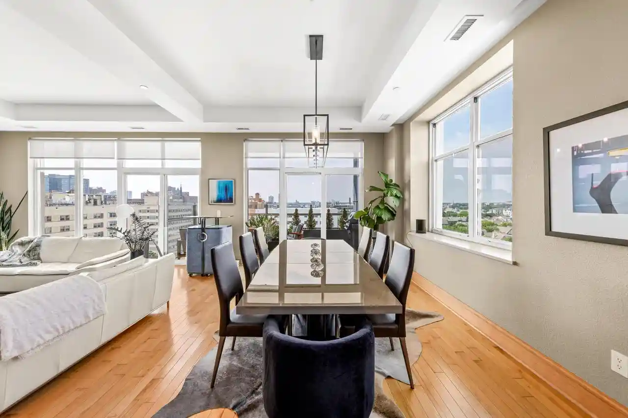 Listing Photo 5 - Condo for sale in building located at 1313 N Franklin Pl Pl, Milwaukee, WI 53202 - Unit #803