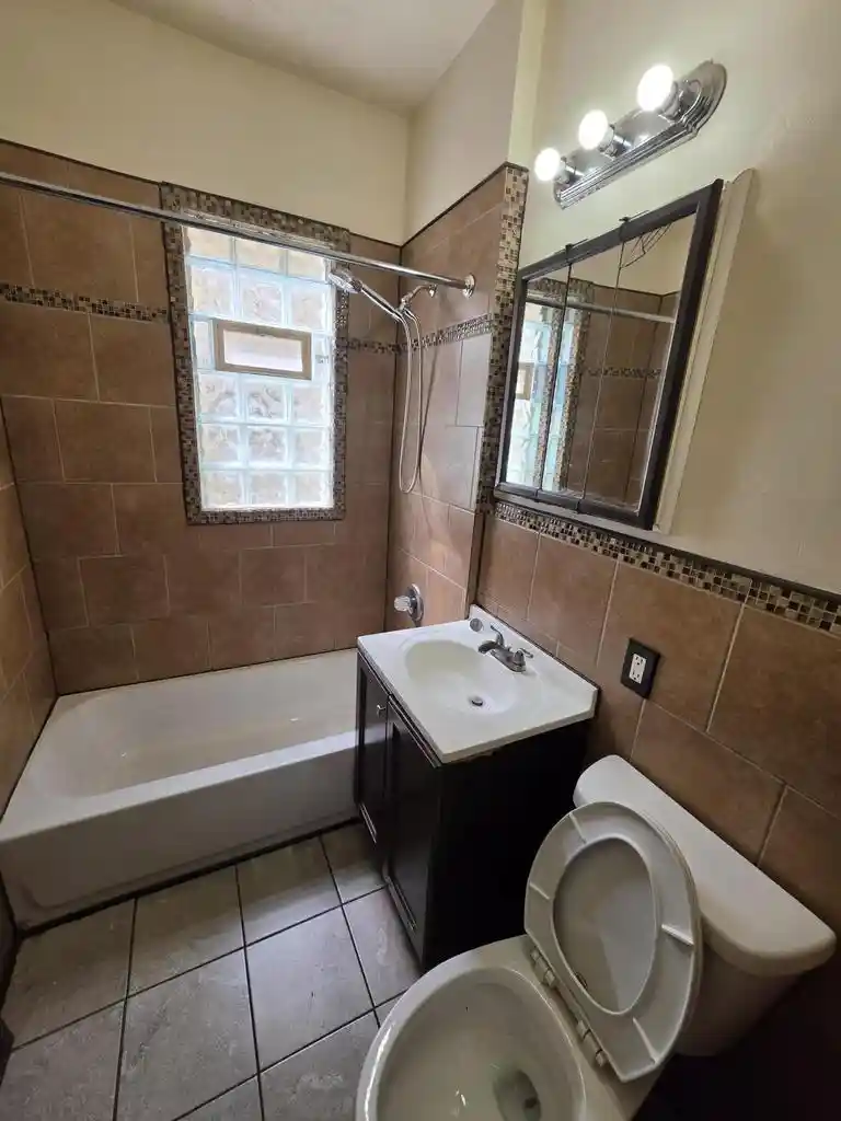 16th image of 3737 N 10th Street Street, Milwaukee, WI 53206 | MLS# 1976564