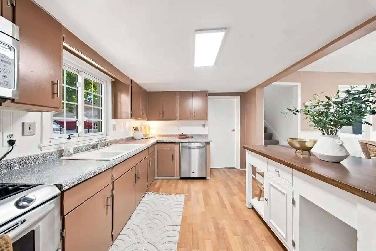 Photo 2 of Single family home for sale at 6001 S Lake Dr Dr, Cudahy, WI 53110 | MLS# 1976579 | Listing updated on 2026-09-01