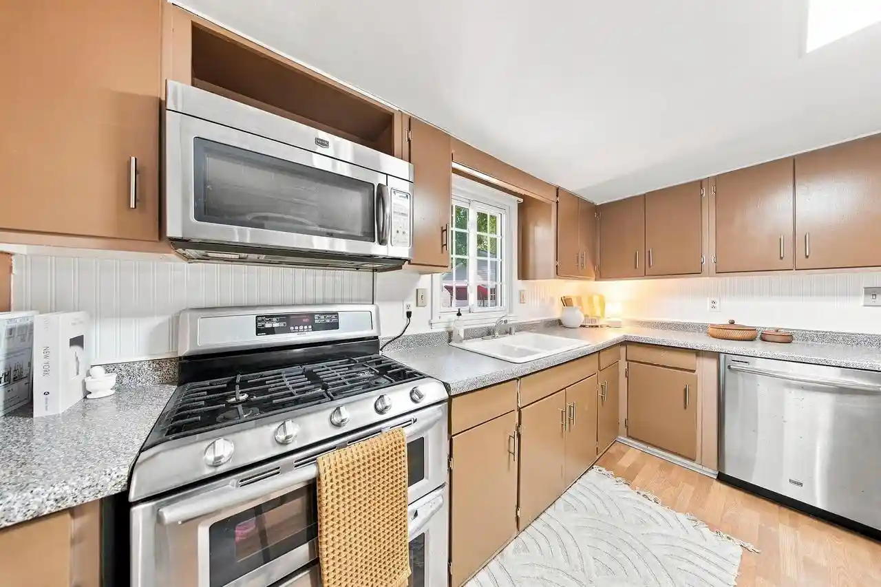 Photo 3 of Single family home for sale at 6001 S Lake Dr Dr, Cudahy, WI 53110 | MLS# 1976579 | Listing updated on 2026-09-01
