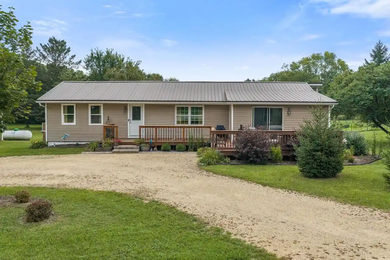 Photo 1 of Single family home for sale at S2592 Schepp Road Road, Baraboo, WI 53913 | MLS# 2030728 | Listing updated on 2026-08-26
