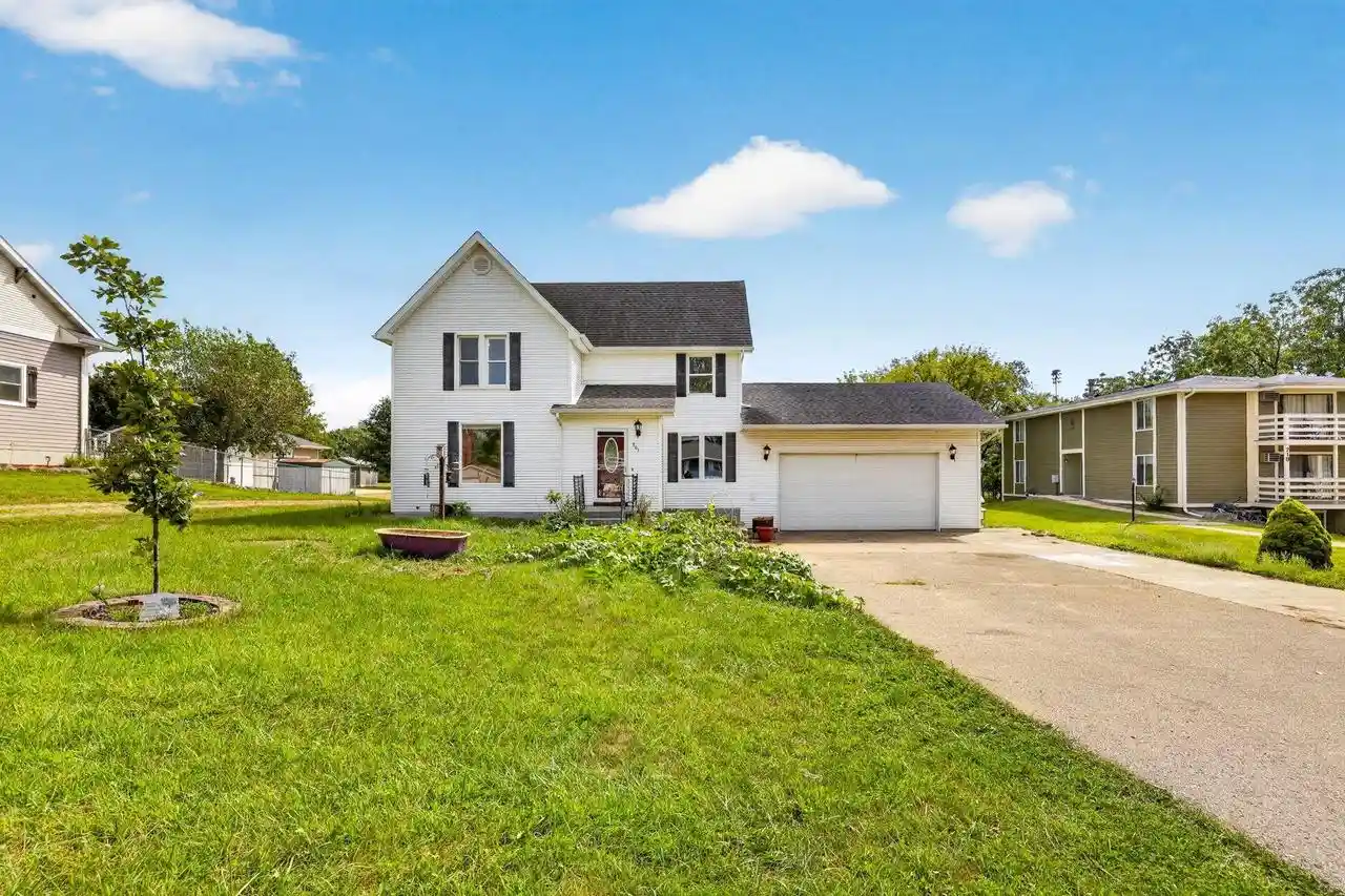 1st image of 801 E Chestnut Street Street, Pardeeville, WI 53954 | MLS# 2030729