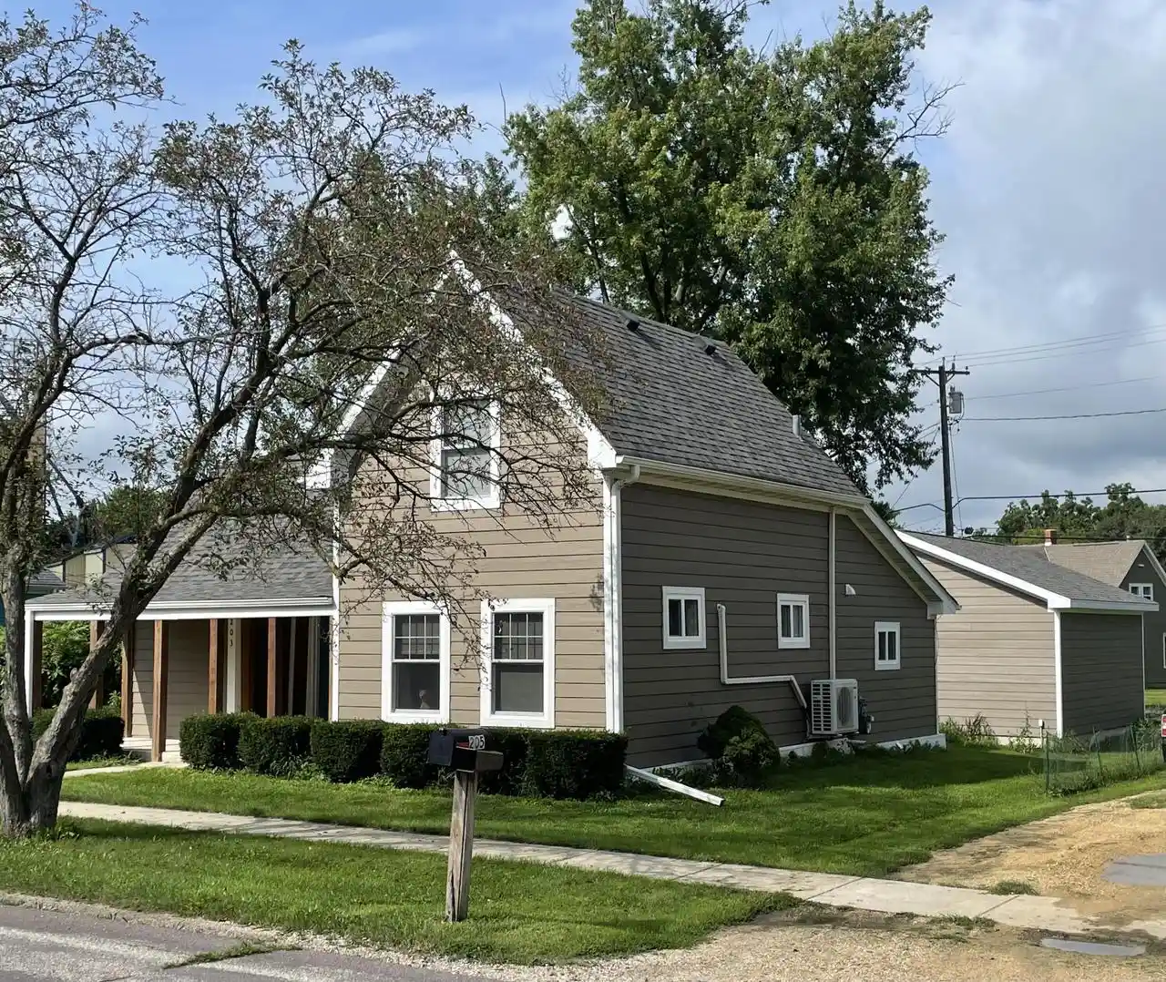 Photo 4 of Single family home for sale at 203 Walworth Street Street, Sharon, WI 53585 | MLS# 1976597 | Listing updated on 2026-09-30