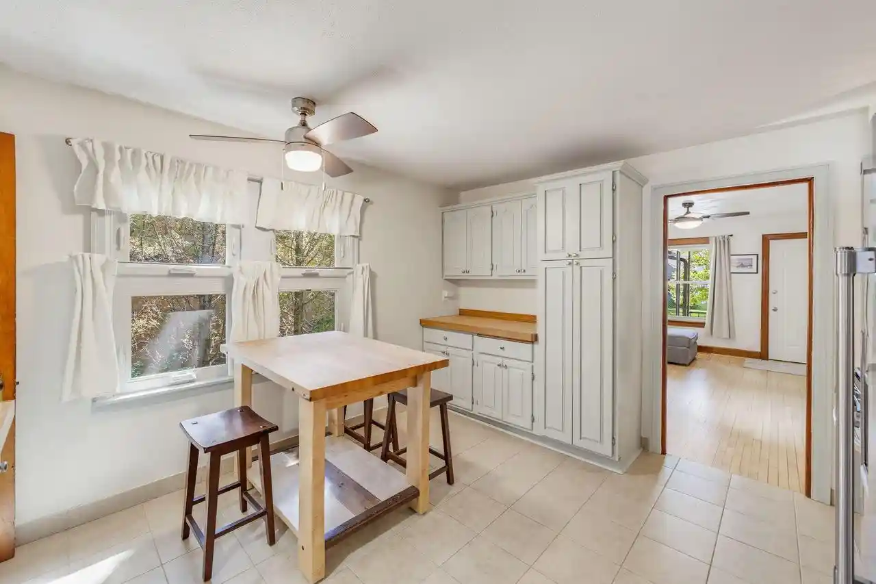 4th image of 3416 S Quincy Avenue Avenue, Milwaukee, WI 53207 | MLS# 1976602