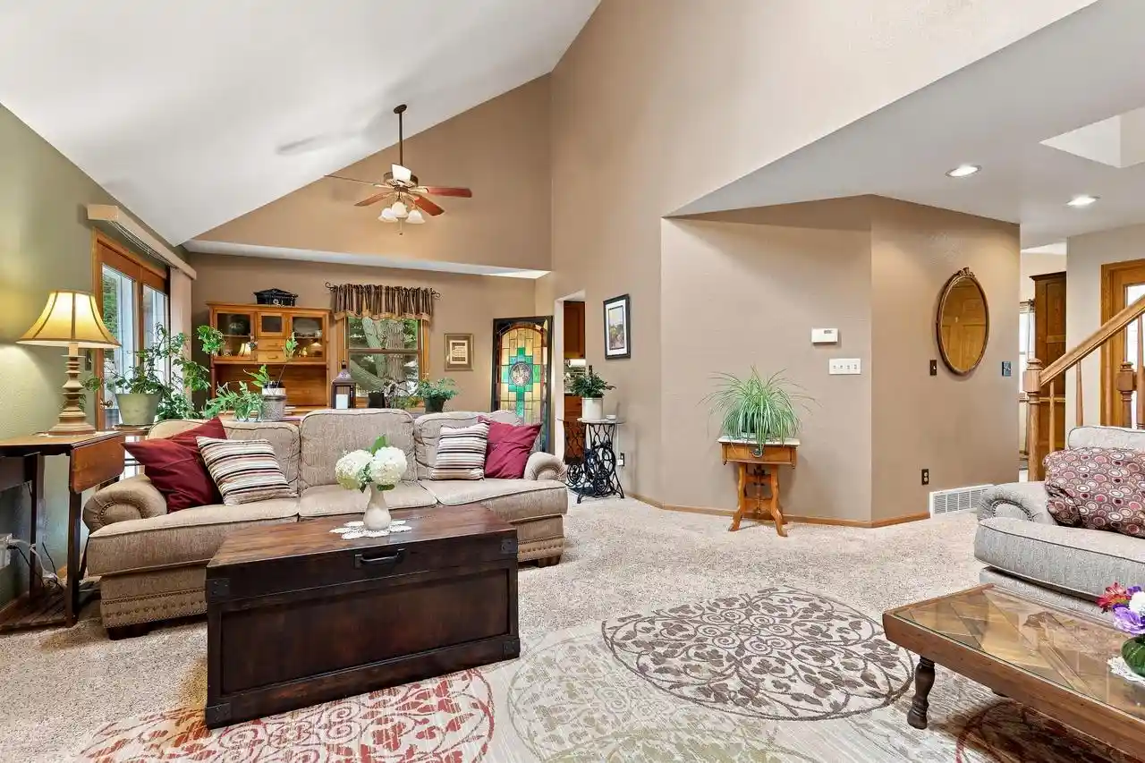 3rd image of 4589 Hunters Glen Dr Dr, Sheboygan, WI 53083 | MLS# 1976601
