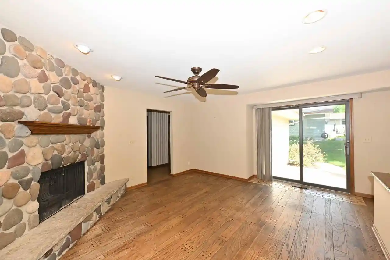 4th image of 1956 Keith Lane Lane, Grafton, WI 53024 | MLS# 1976598