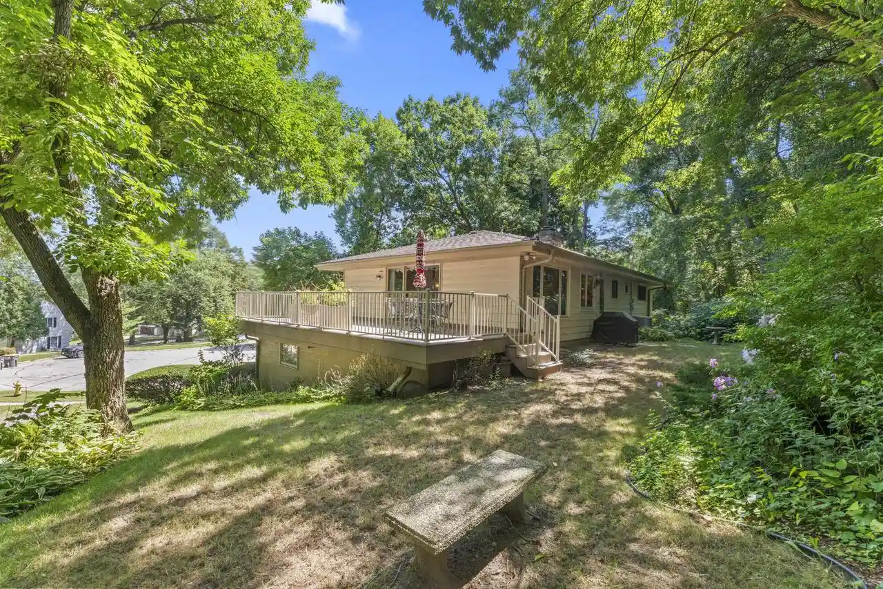 Photo 3 of Single family home for sale at 904 Lynne Court Court, Waukesha, WI 53186 | MLS# 1976605 | Listing updated on 2026-09-23