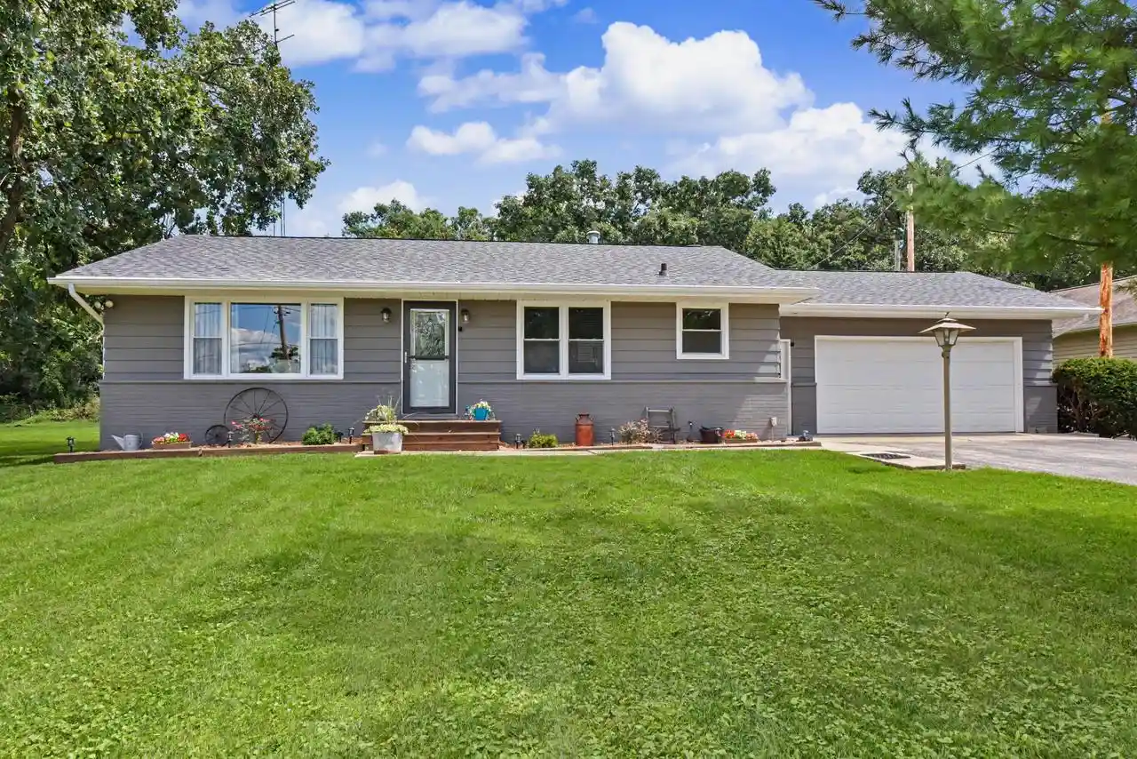 1st image of 7637 128th Avenue Avenue, Bristol, WI 53104 | MLS# 1976608