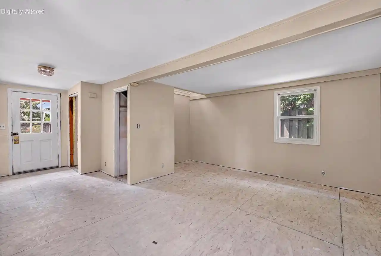 Photo 4 of Sale Pending at 500 W Riverview Dr Dr, Glendale, WI 53209 | MLS# 1976609 | Listing updated on 2026-09-30