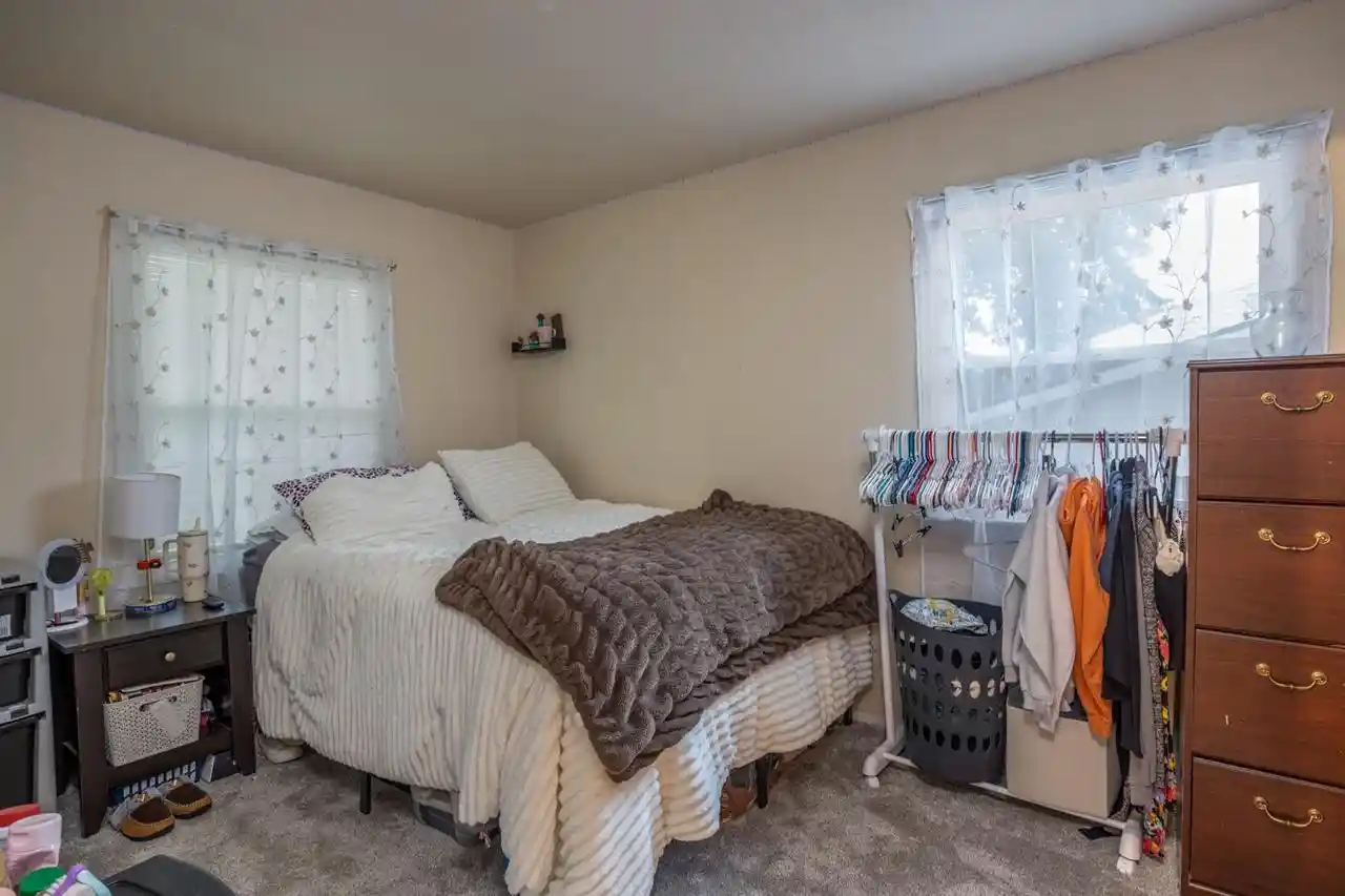2nd image of 1049 Gillingham Road Road, Neenah, WI 54956 | MLS# 50331177