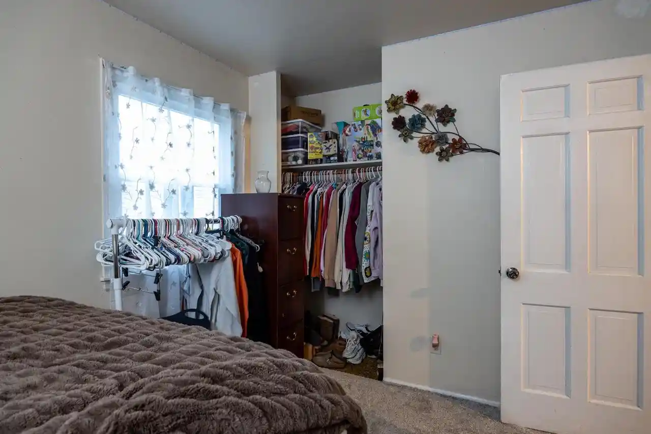 3rd image of 1049 Gillingham Road Road, Neenah, WI 54956 | MLS# 50331177