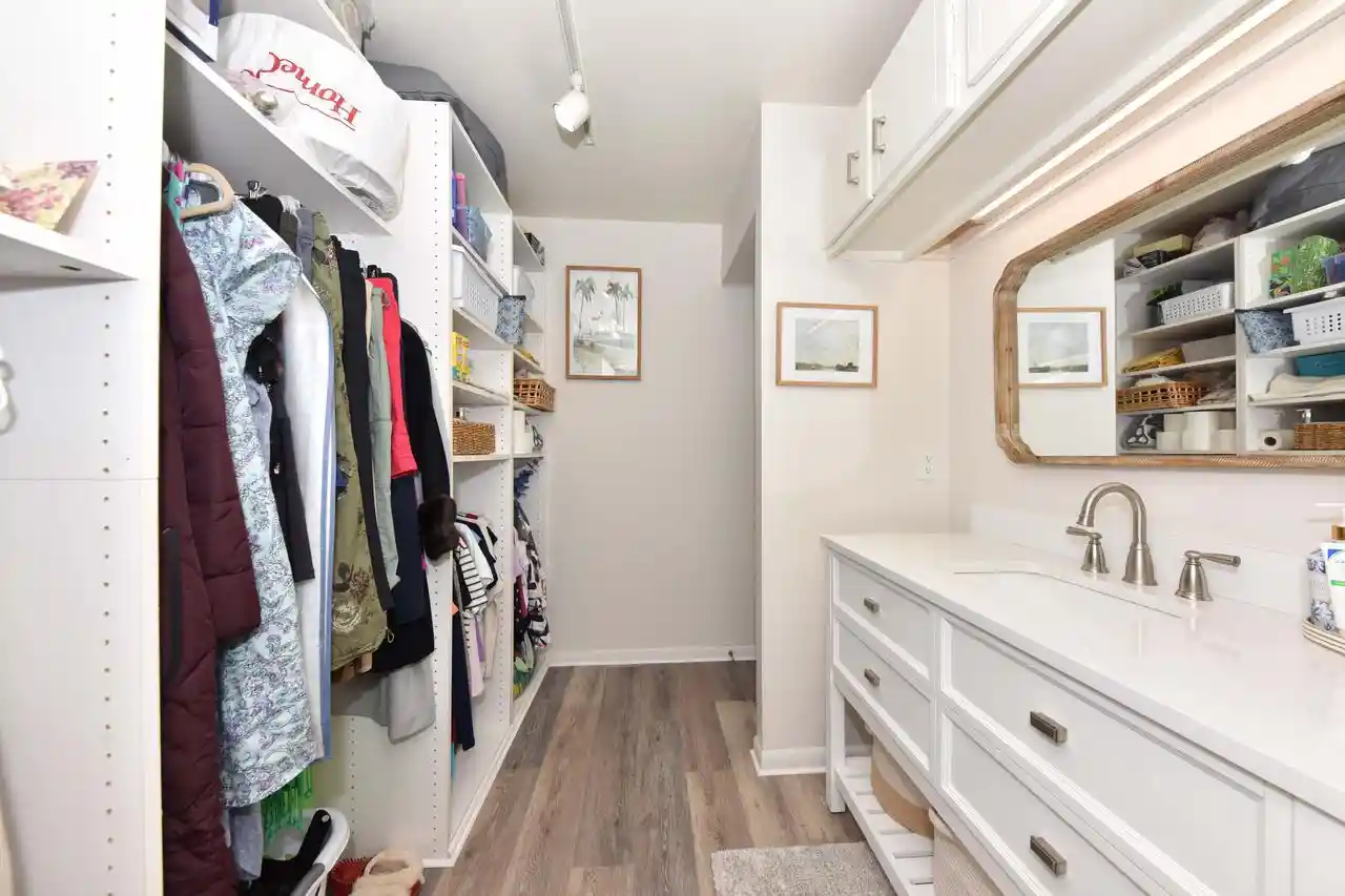 Photo 2 of Condo for sale at 425 W Willow Court Court #128, Milwaukee, WI 53217 | MLS# 1976618 | Listing updated on 2026-08-24