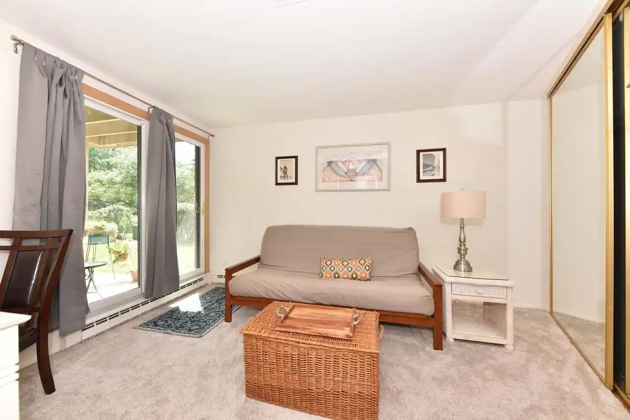 Listing Photo 4 - Condo for sale in building located at 425 W Willow Ct Ct, Fox Point, WI 53217 - Unit #128