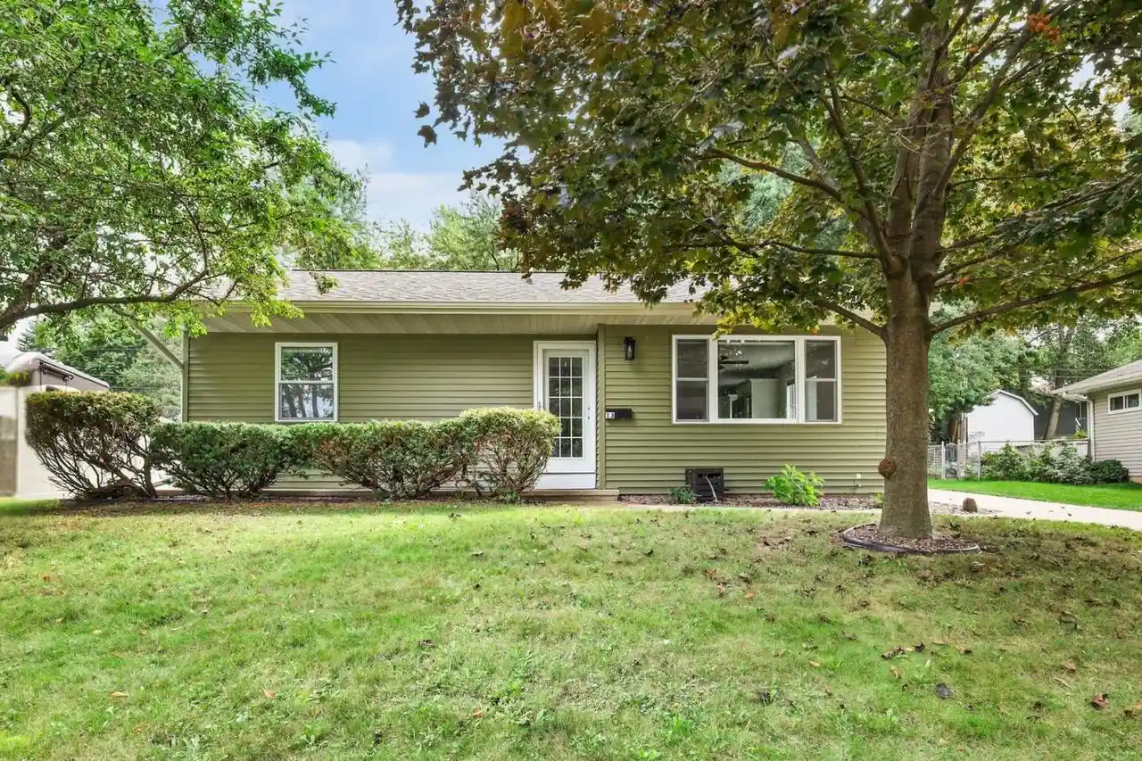 Photo 1 of Single family home for sale at 13 Arizona Cir, Madison, WI 53704 | MLS# 2030757 | Listing updated on 2026-09-15