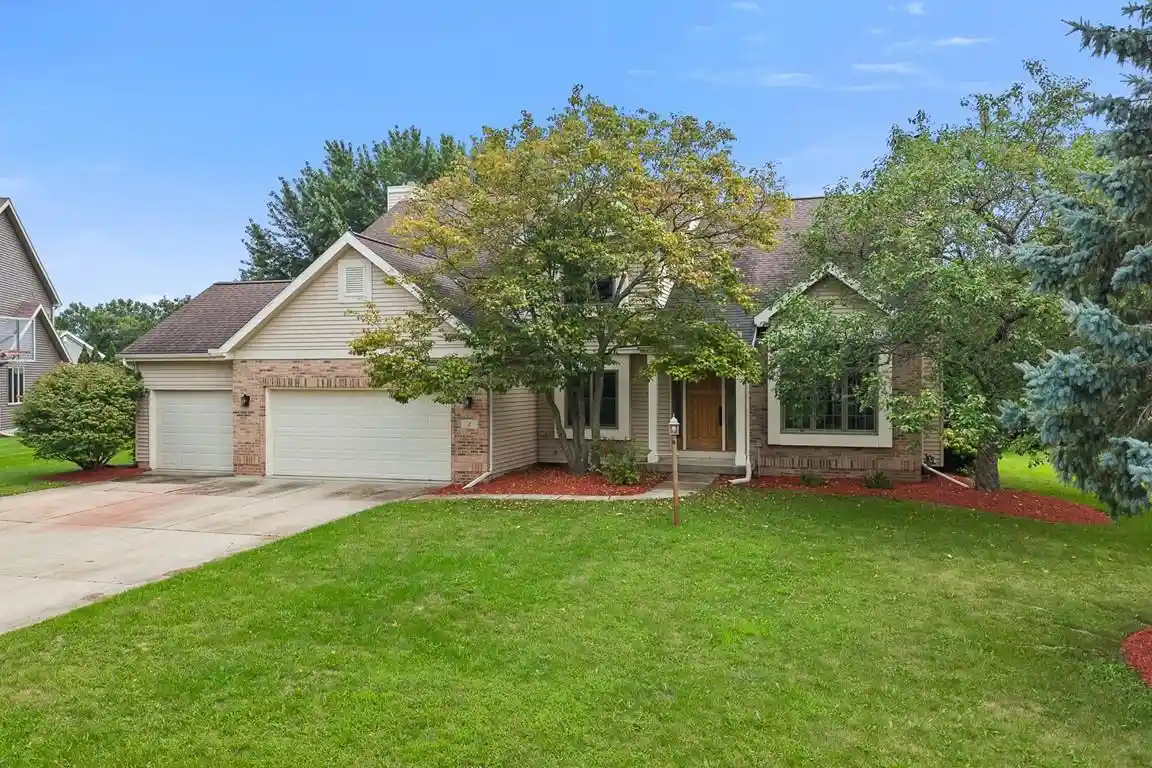 Photo 1 of Single family home for sale at 2 Cranbrook Circle Circle, Madison, WI 53719 | MLS# 2030762 | Listing updated on 2026-09-14