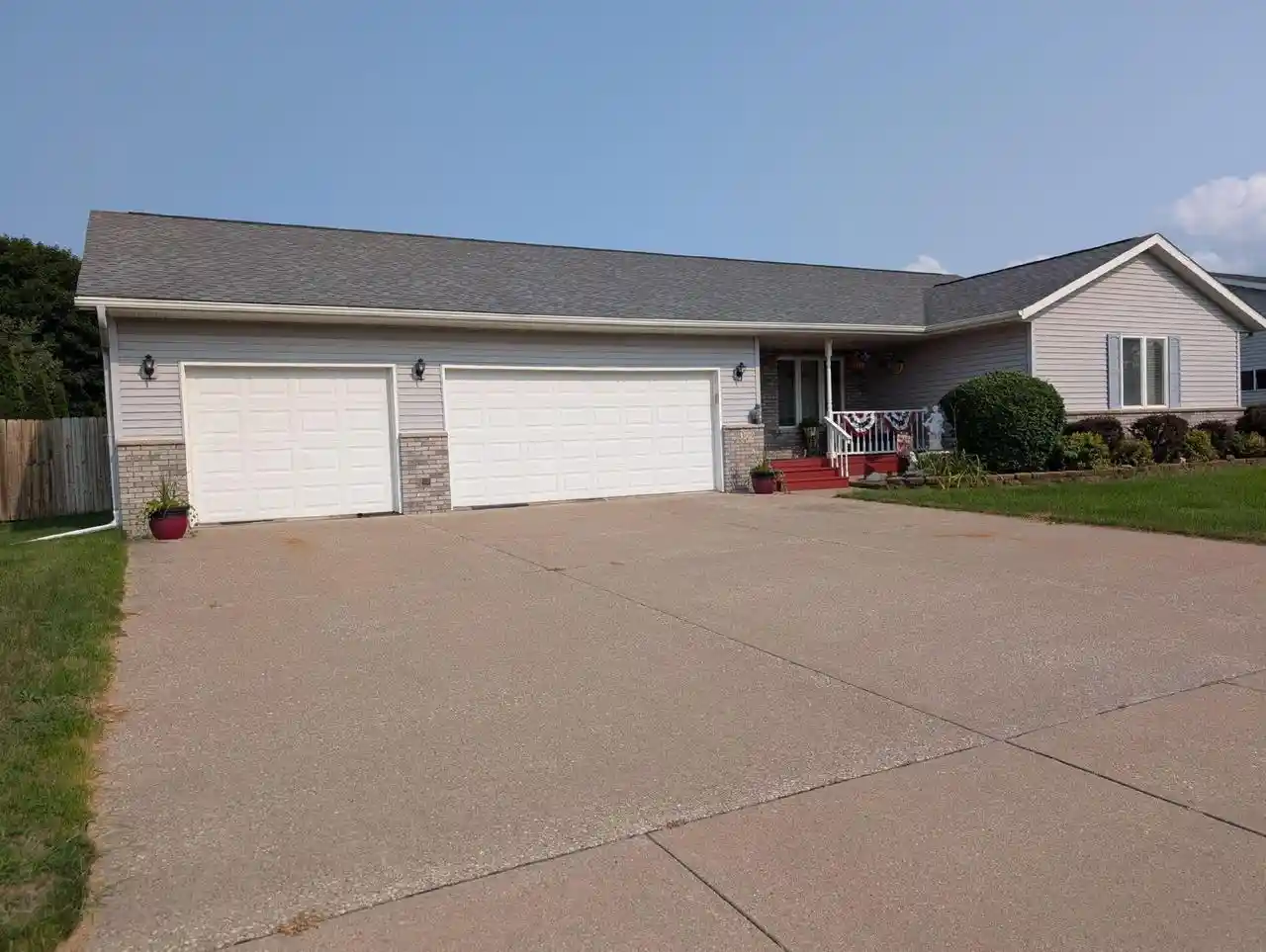 1st image of 309 Mallard Dr Dr, Holmen, WI 54636 | MLS# 1976636