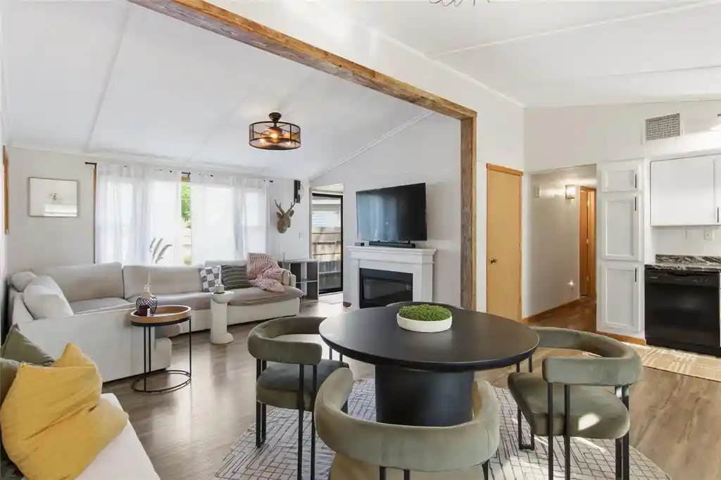 image of 616 Truax Boulevard Boulevard, Eau Claire, WI 54703 | MLS# 1604241