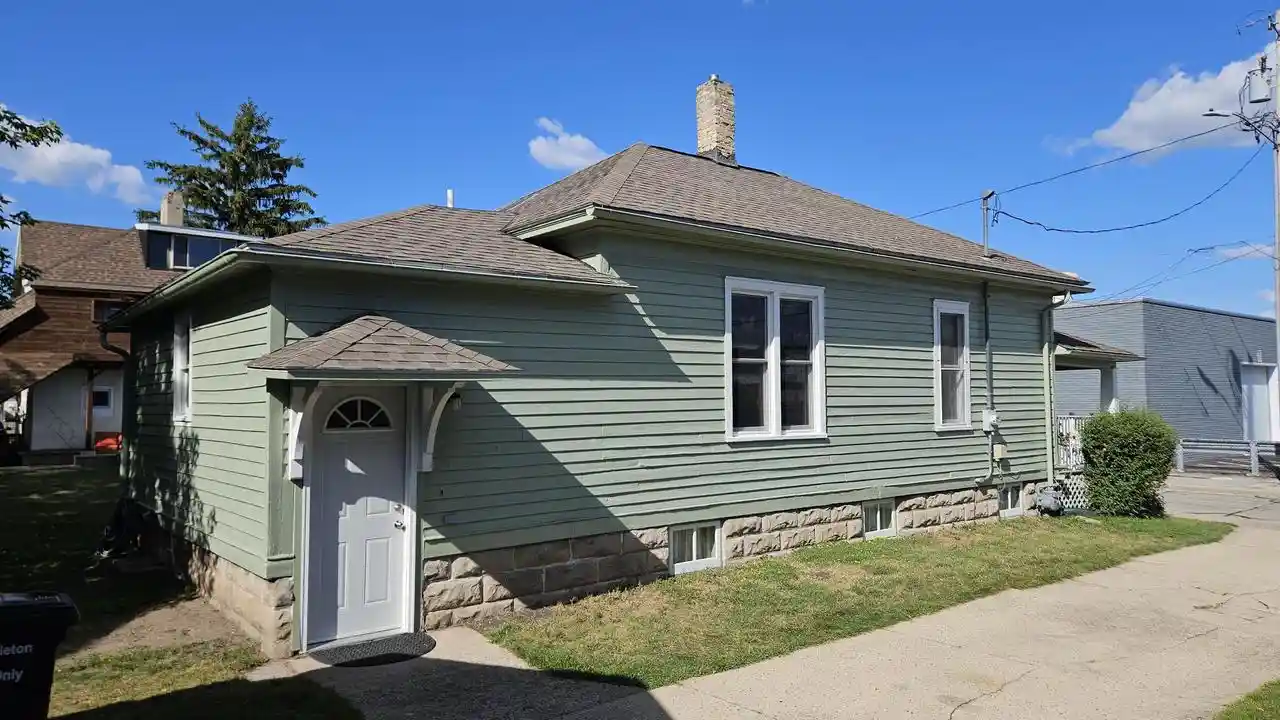 3rd image of 403 N Clark Street Street, Appleton, WI 54911 | MLS# 50331212