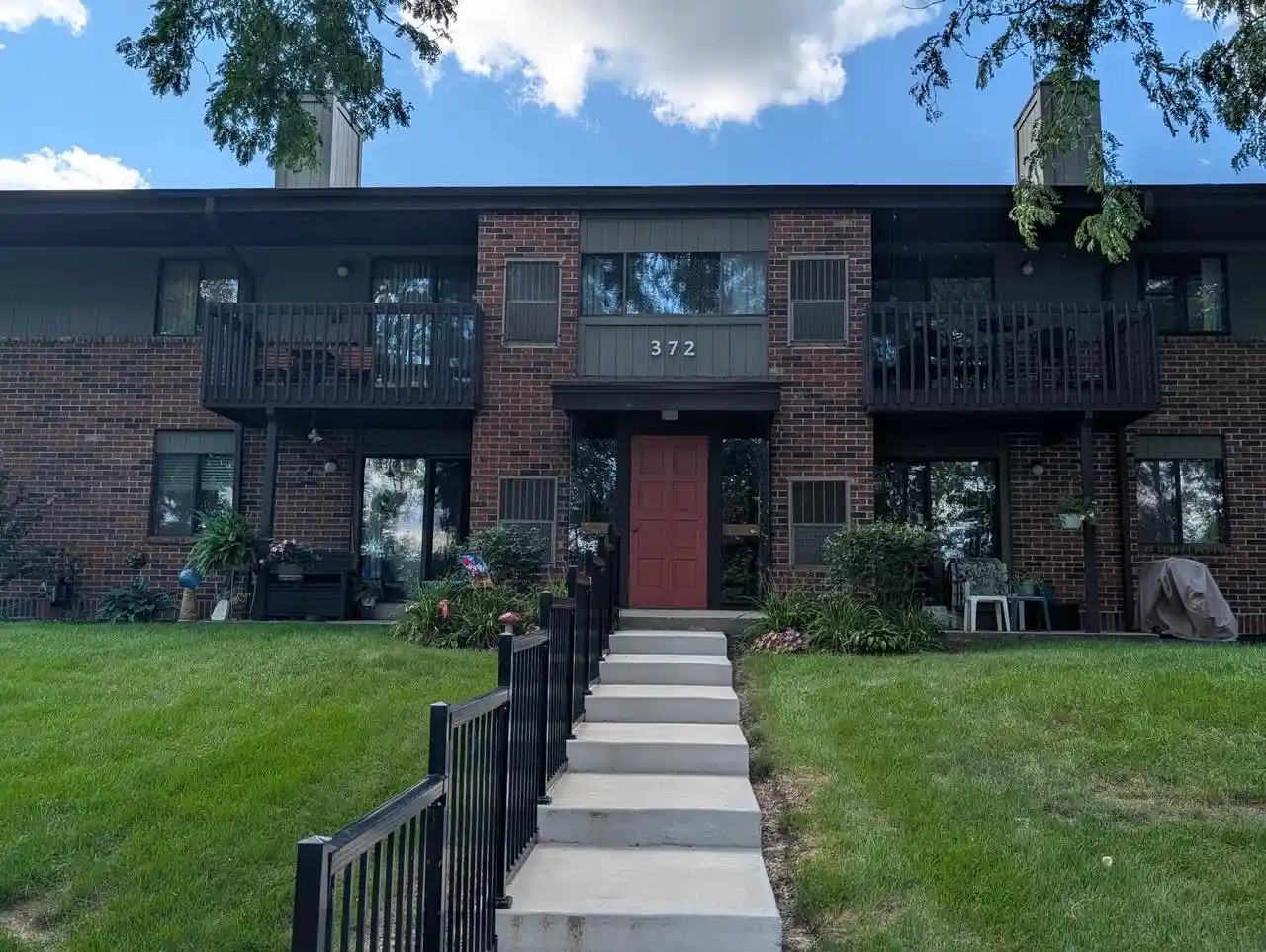 1st image of 372 Park Hill Dr Dr #H, Pewaukee, WI 53072 | MLS# 1976639
