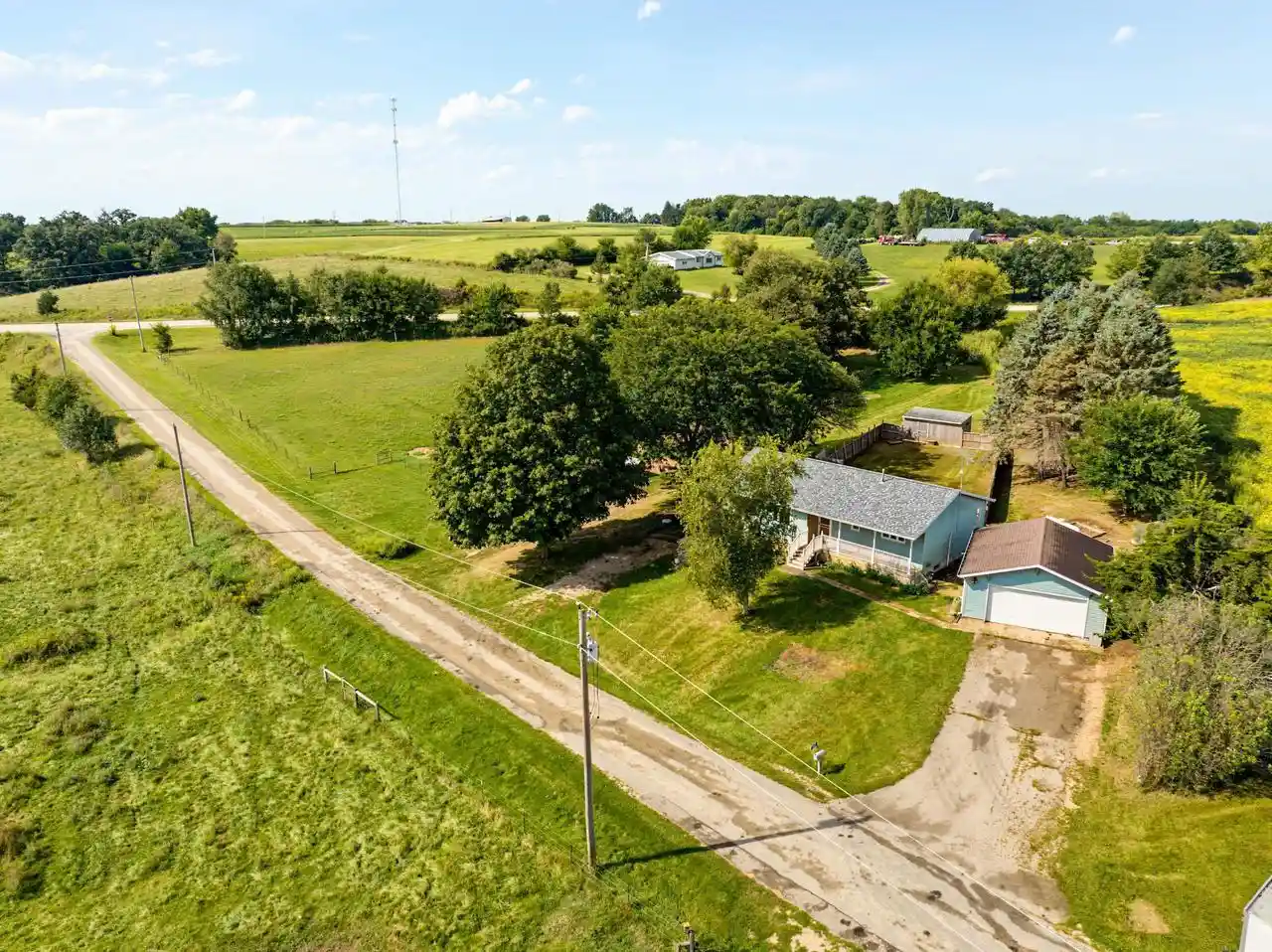 Photo 1 of Single family home for sale at 5635 Mack Ln, Gratiot, WI 53541 | MLS# 2030769 | Listing updated on 2026-09-23