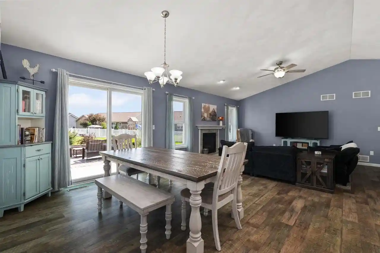 Photo 1 of Single family home for sale at 370 Oak St, Evansville, WI 53536 | MLS# 2030770 | Listing updated on 2026-09-22