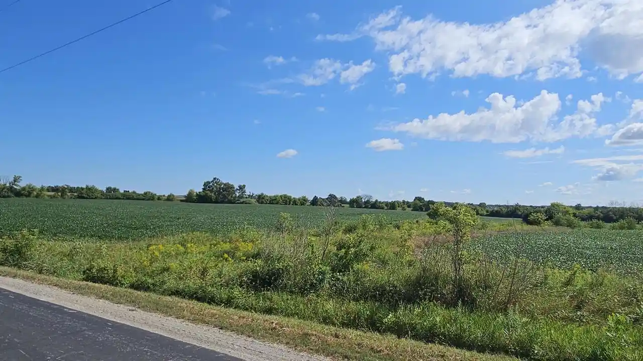 2nd image of 3400 N Mayflower Dr Dr, Appleton, WI 54913 | MLS# 50331218