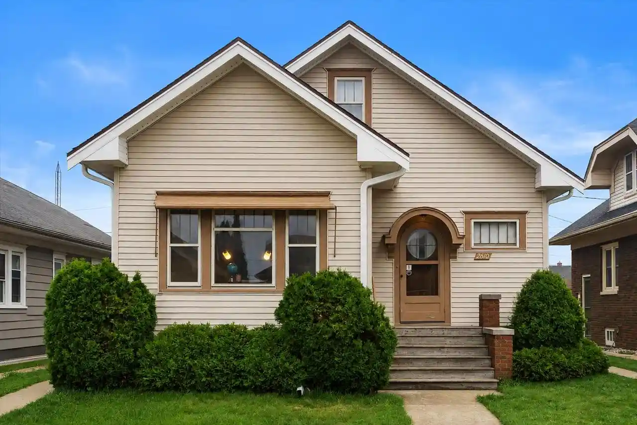 Photo 1 of Sale Pending at 2610 Lasalle Street Street, Racine, WI 53402 | MLS# 1976651 | Listing updated on 2026-09-02