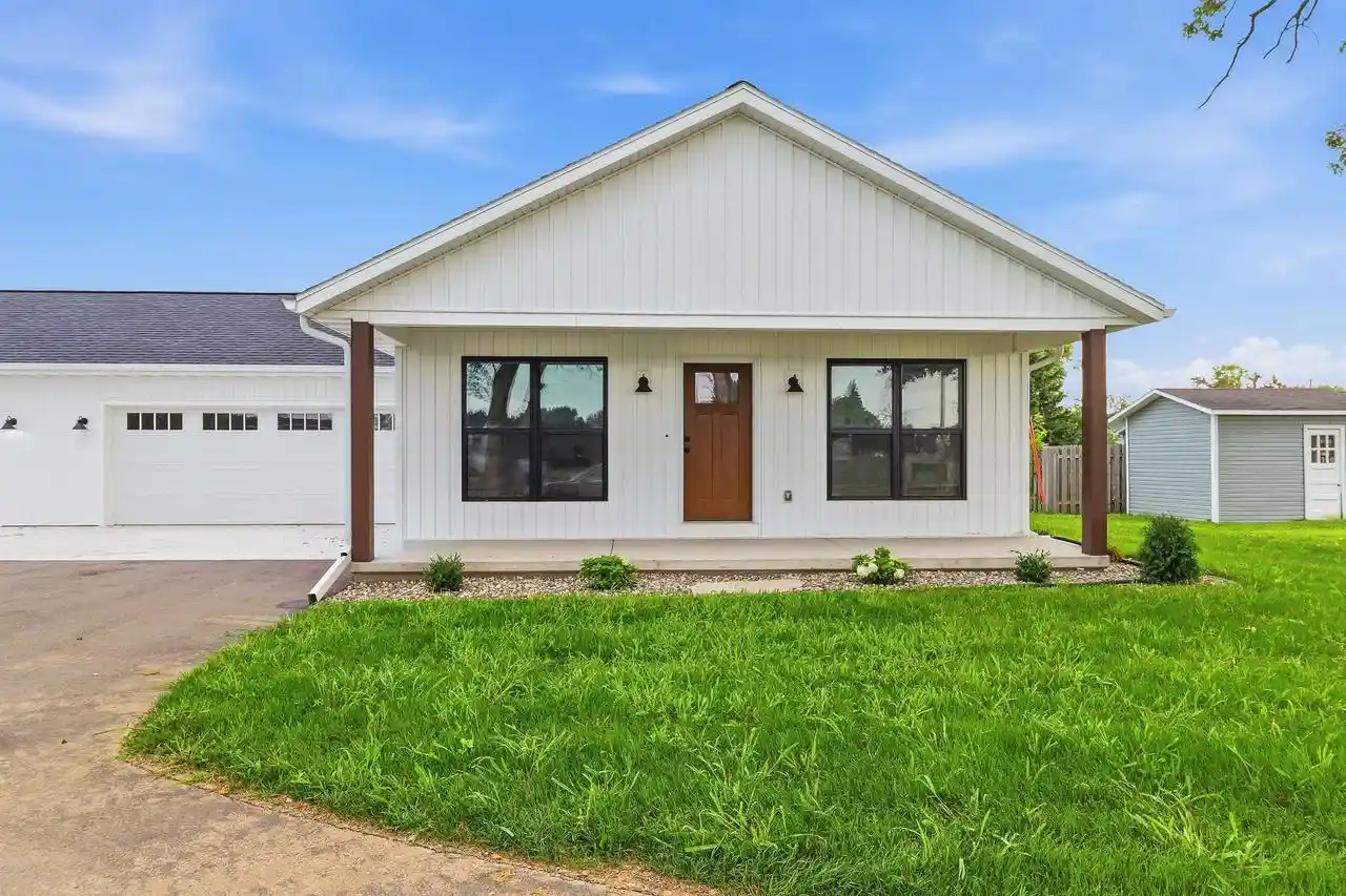 1st image of W5311 E Pioneer Road Road, Fond Du Lac, WI 54935 | MLS# 50331226