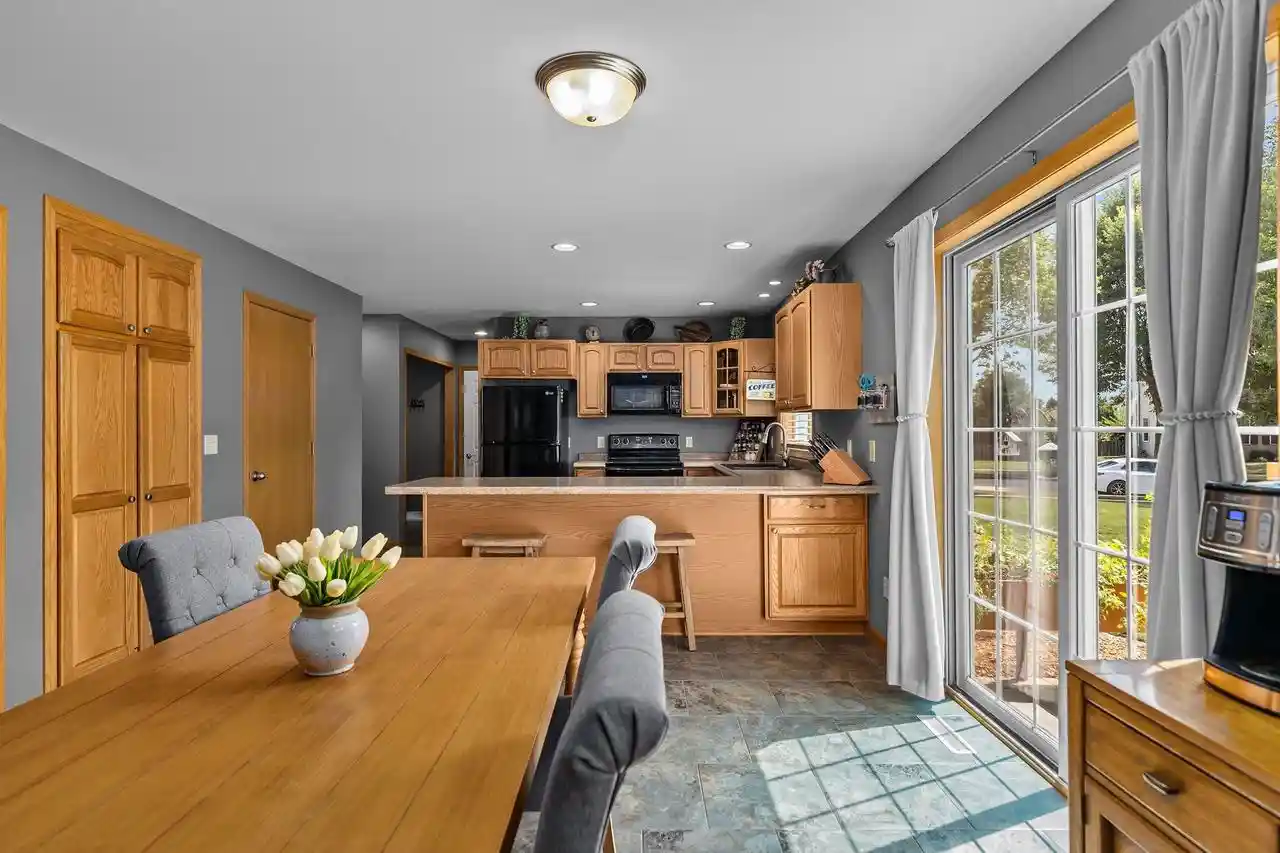 3rd image of 3023 E Greenleaf Dr Dr, Appleton, WI 54913 | MLS# 50331221