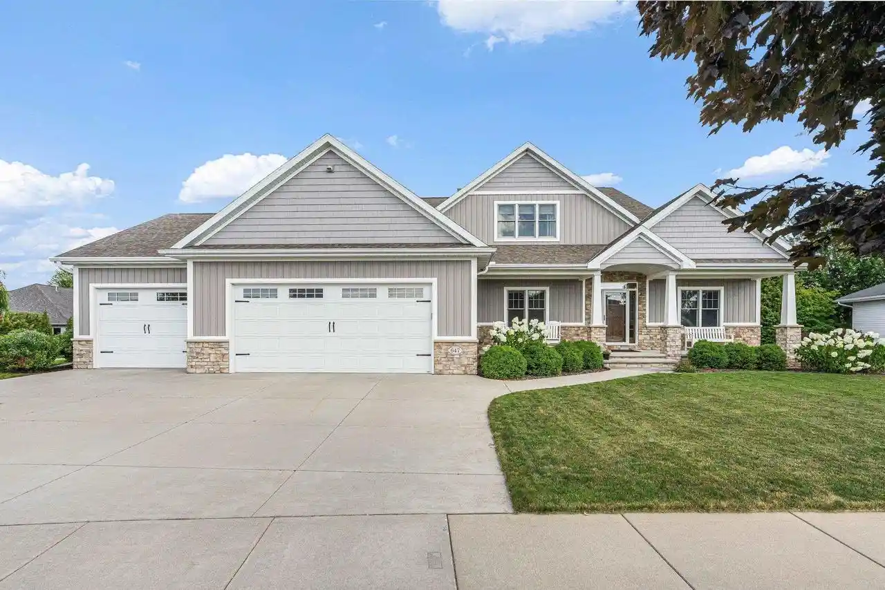 Photo 1 of Single family home for sale at 647 Rusch Dr Dr, Combined Locks, WI 54113 | MLS# 50331231 | Listing updated on 2026-08-21
