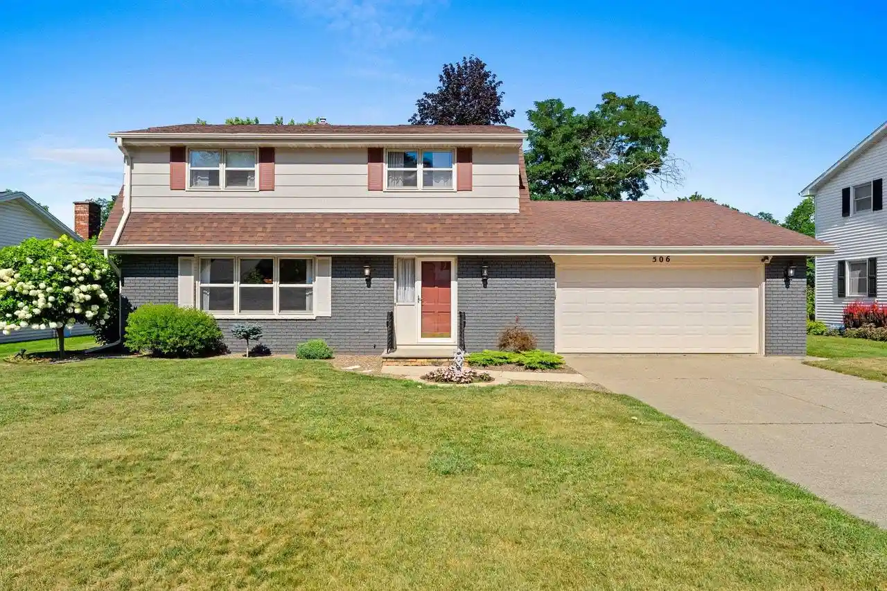 1st image of 506 Pine Terrace Terrace, Green Bay, WI 54303 | MLS# 50331235