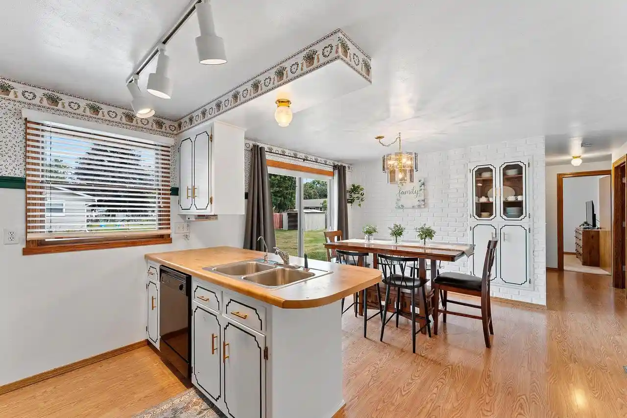 Photo 3 of Sale Pending at 487 Superior Road Road, Green Bay, WI 54311 | MLS# 50331237 | Listing updated on 2026-09-15