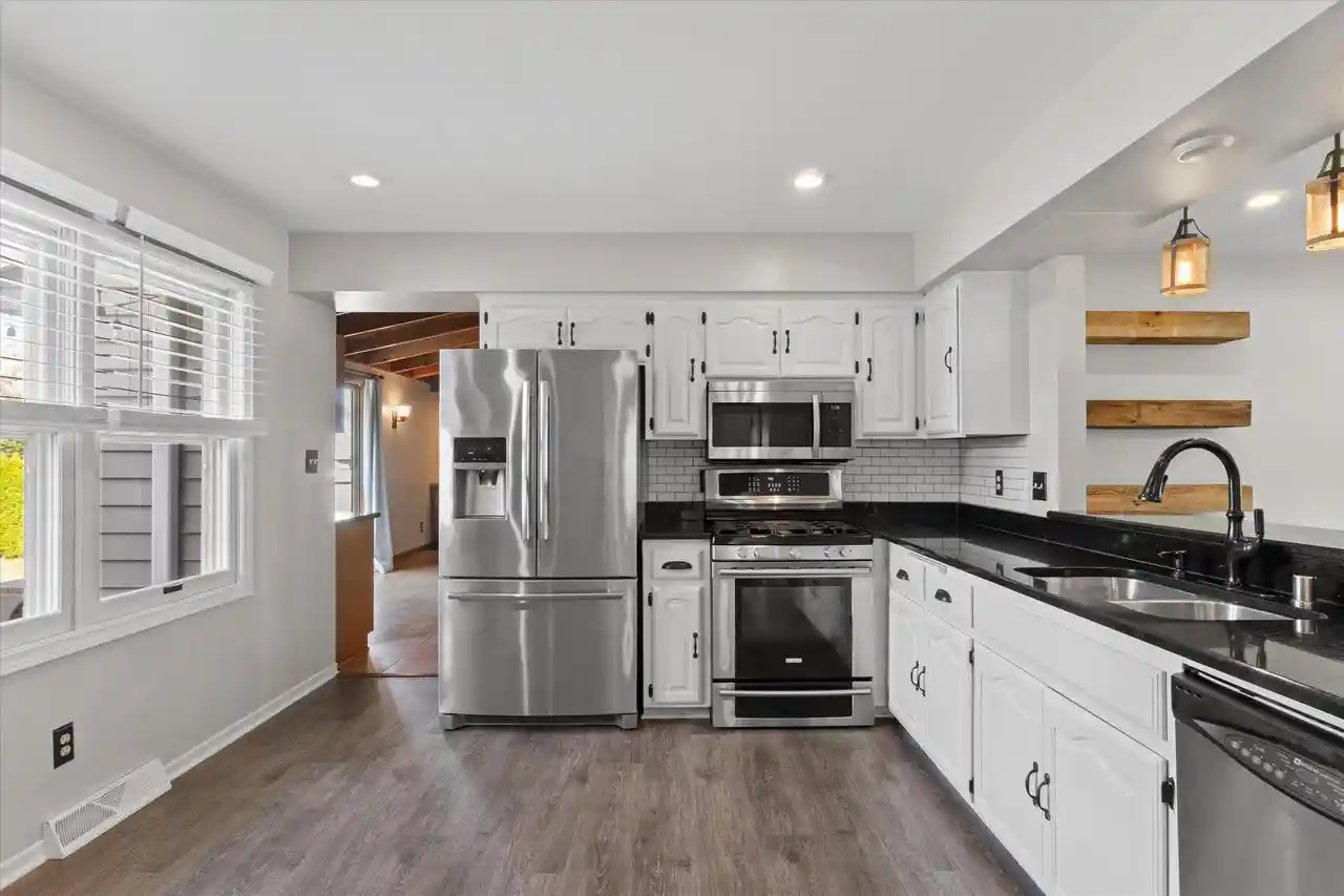39th image of N78w15498 Old Gate Road Road, Menomonee Falls, WI 53051 | MLS# 1976672