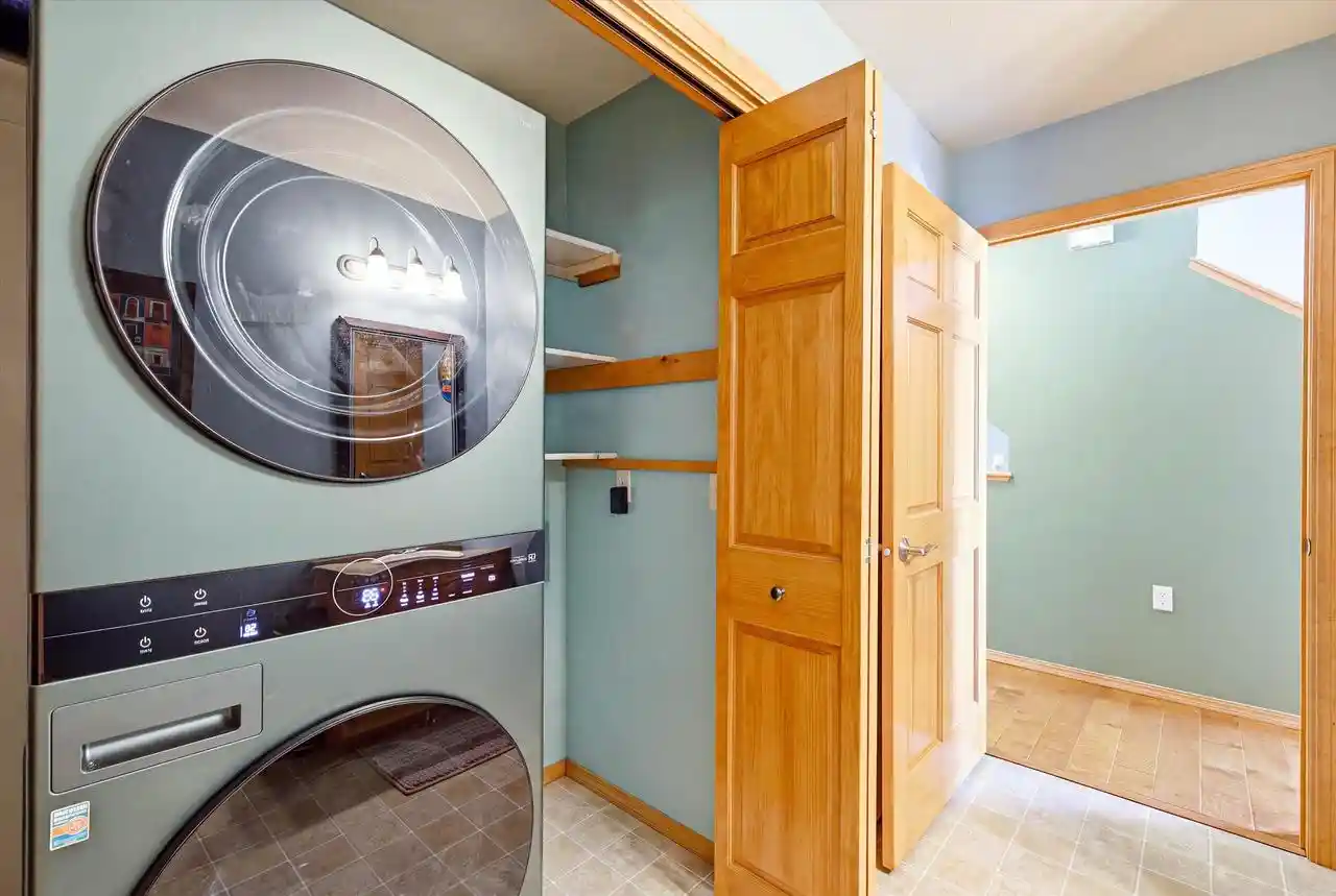 Listing Photo 26 - Condo for sale in 1300 Alpine Dr Dr located at 1300 Alpine Dr Dr, Green Bay, WI 54311 - Unit #204