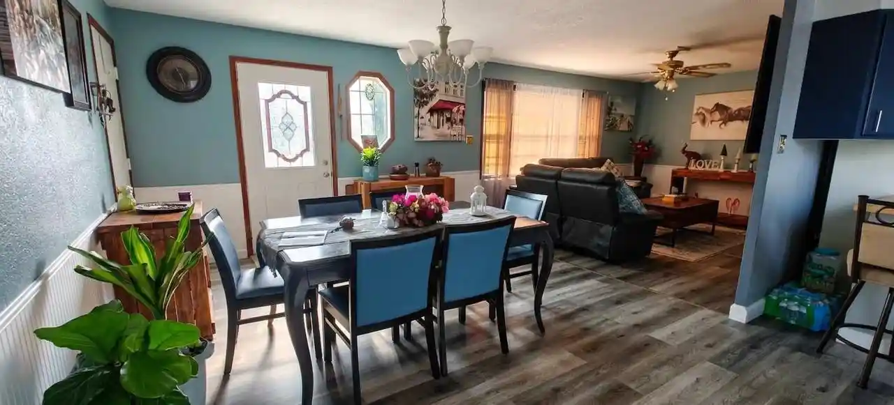 Photo 3 of Single family home for sale at 505 S Western Avenue Avenue, Neenah, WI 54956 | MLS# 50331236 | Listing updated on 2026-08-21