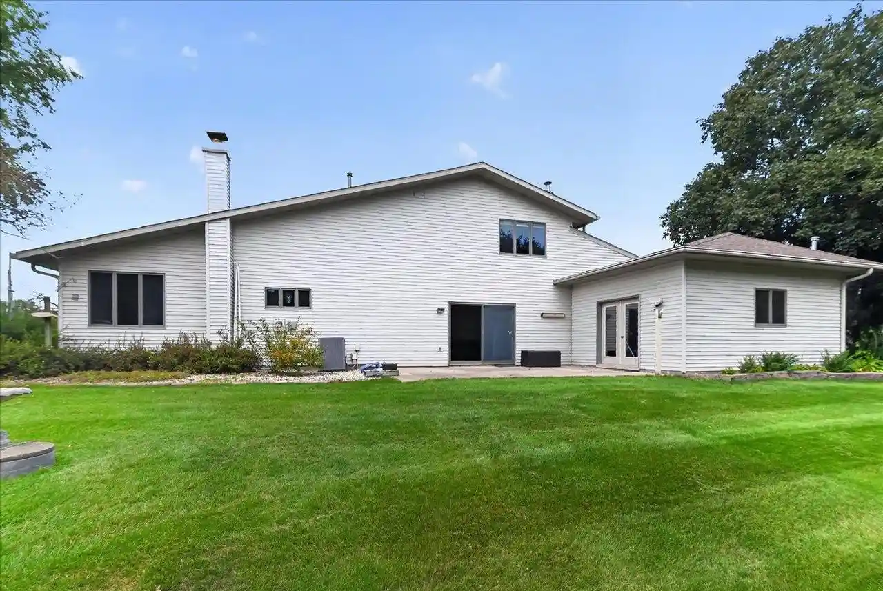 Photo 4 of Single family home for sale at 4956 Enchanted Valley Rd, Middleton, WI 53562 | MLS# 2030797 | Listing updated on 2026-09-08