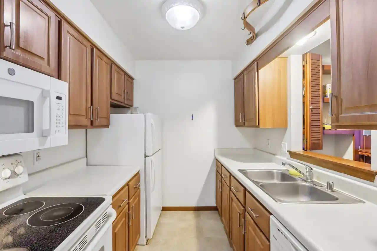 33rd image of 6733 Park Edge Dr Dr #A, Madison, WI 53719 | MLS# 2030800