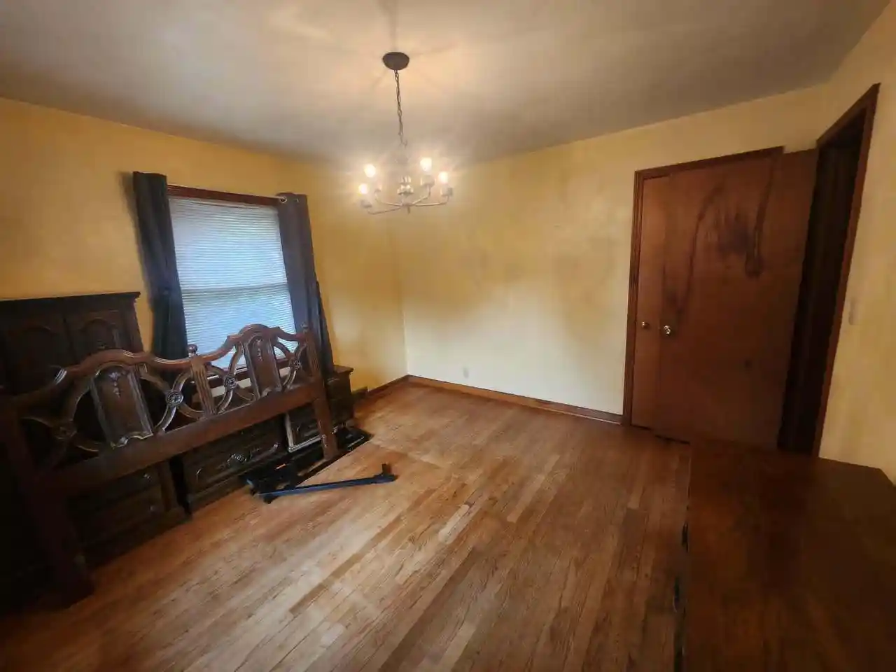 Photo 4 of Single family home for sale at 918 Oregon Street Street, Racine, WI 53405 | MLS# 1976678 | Listing updated on 2026-09-13