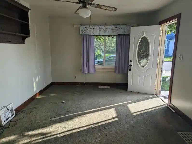 Photo 3 of Single family home for sale at 707 Lacrosse Street Street, Mauston, WI 53948 | MLS# 2030801 | Listing updated on 2026-09-18